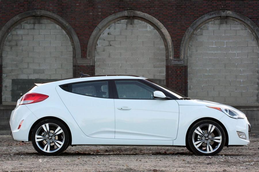  Hyundai Veloster 2011 года  (фото 106 из 184)